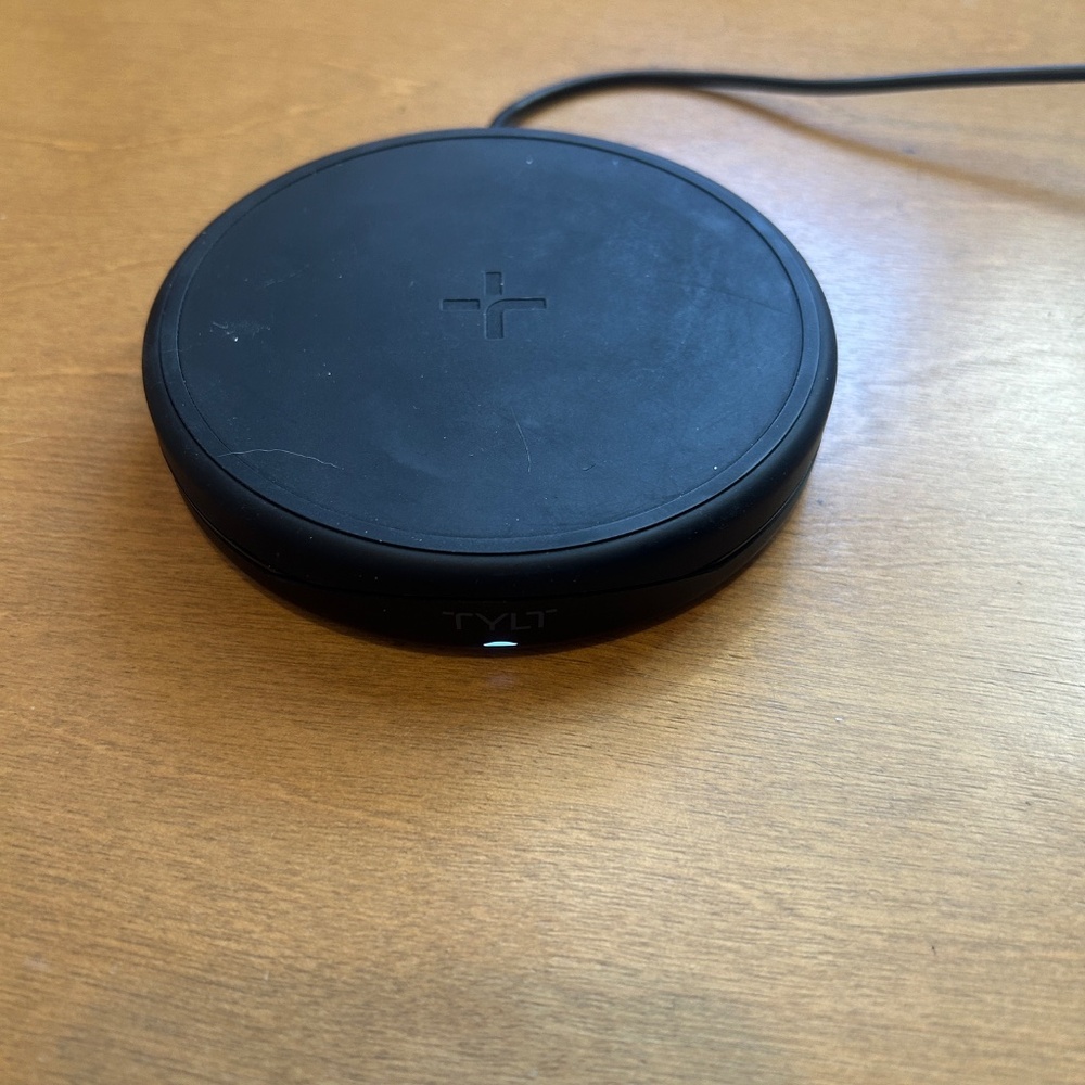 TYLT Crest Qi-Certified 2-in-1 Charging Pad/Stand